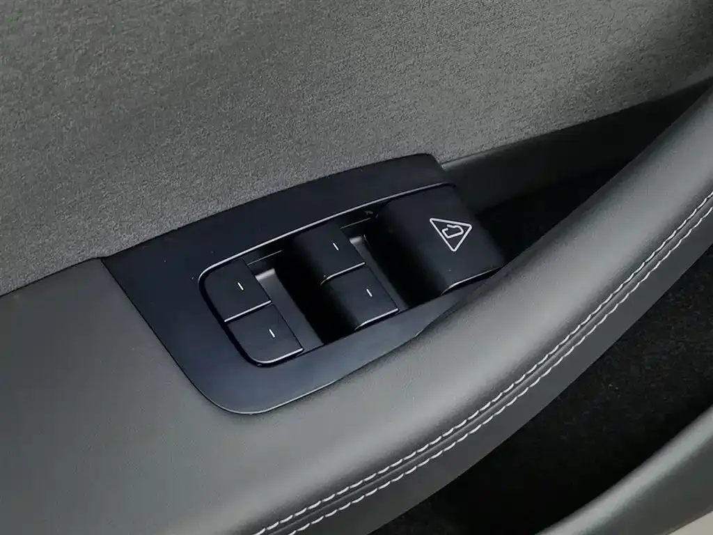 Tesla Model 3 2025 из CN, фото 9