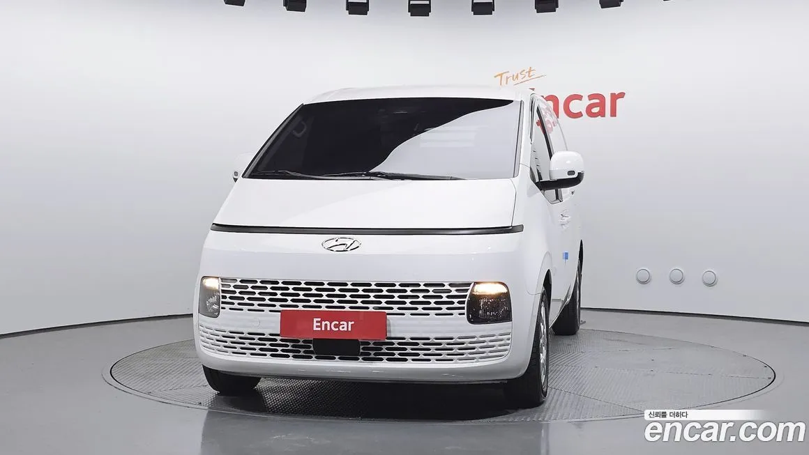 Hyundai Staria — фото 3