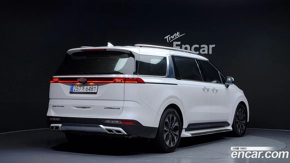 Kia Carnival 2021 из KR, фото 2