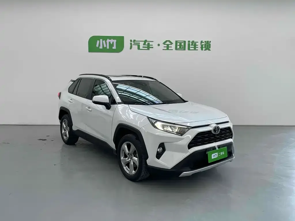 Toyota RAV4 — фото 3