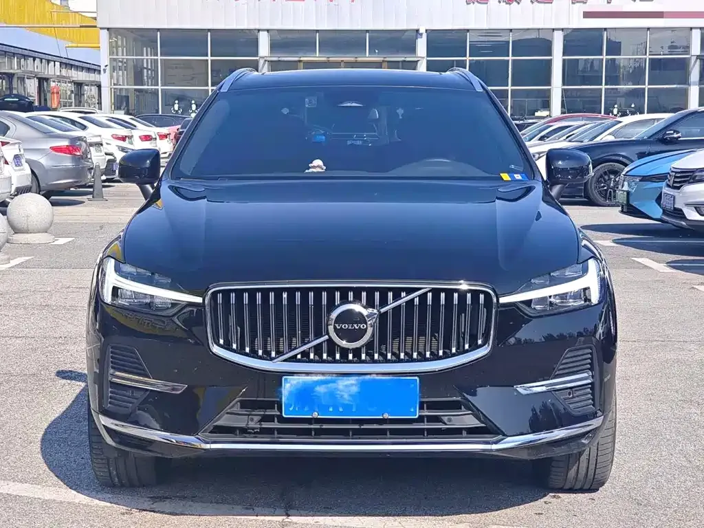 Volvo XC60 — фото 2