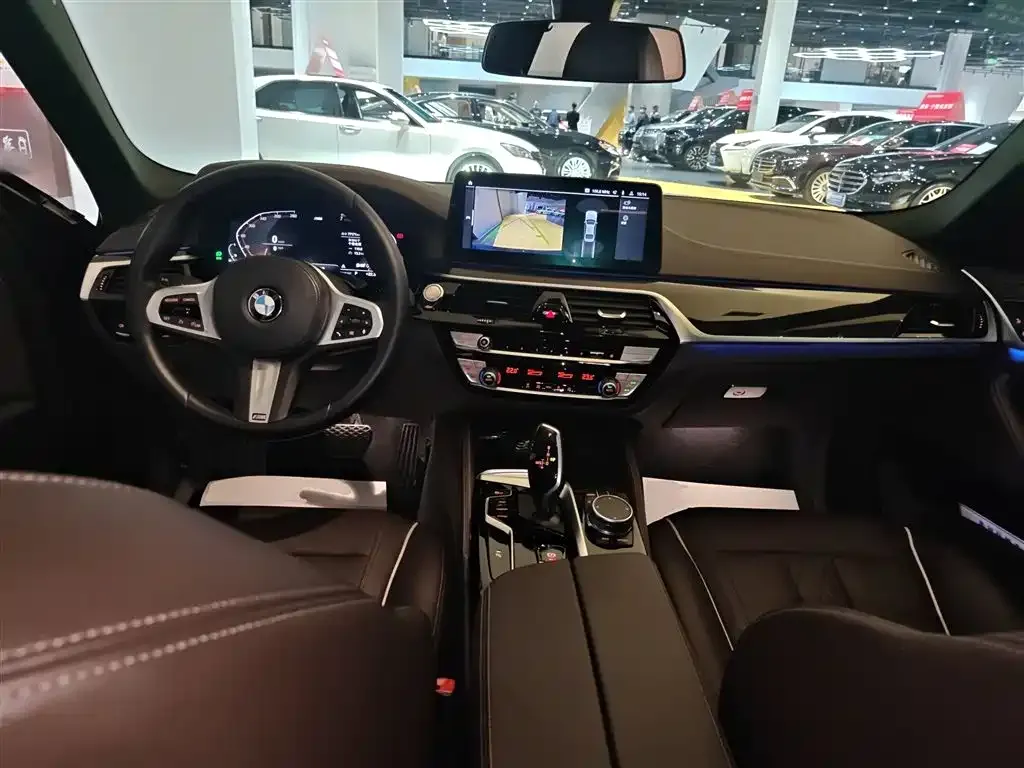 BMW 5 Series — фото 10
