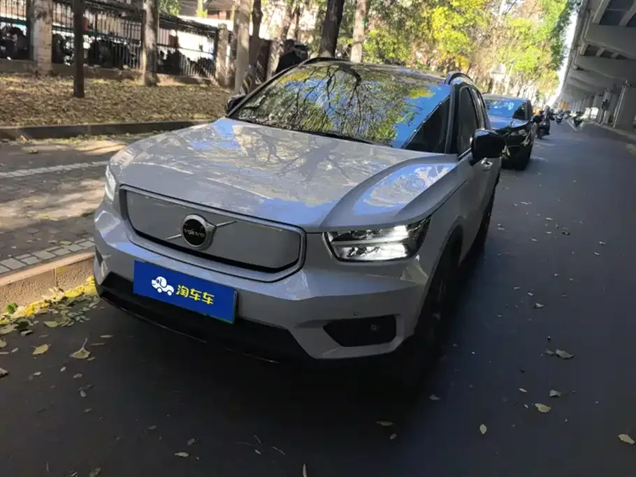 Volvo XC40 NEV — фото 1