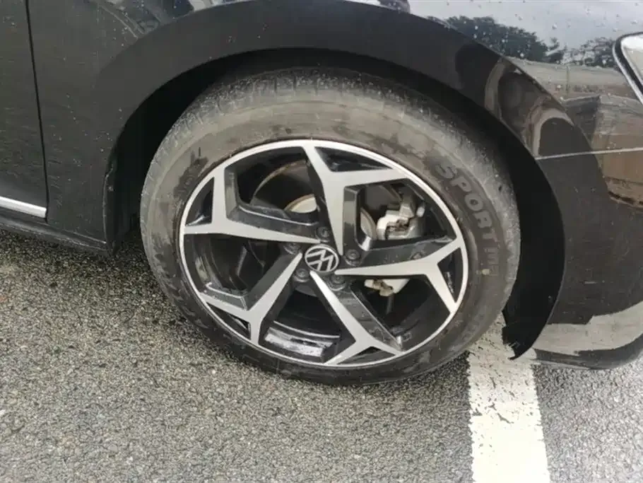 Volkswagen Passat — фото 6