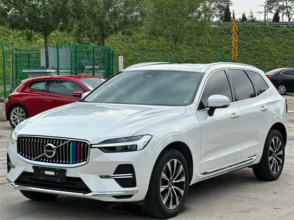 Volvo XC60 — фото 2