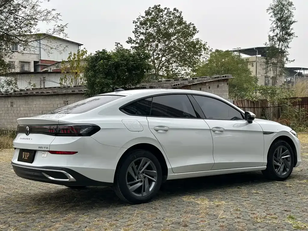 Volkswagen Lamando 2024 из CN, фото 4