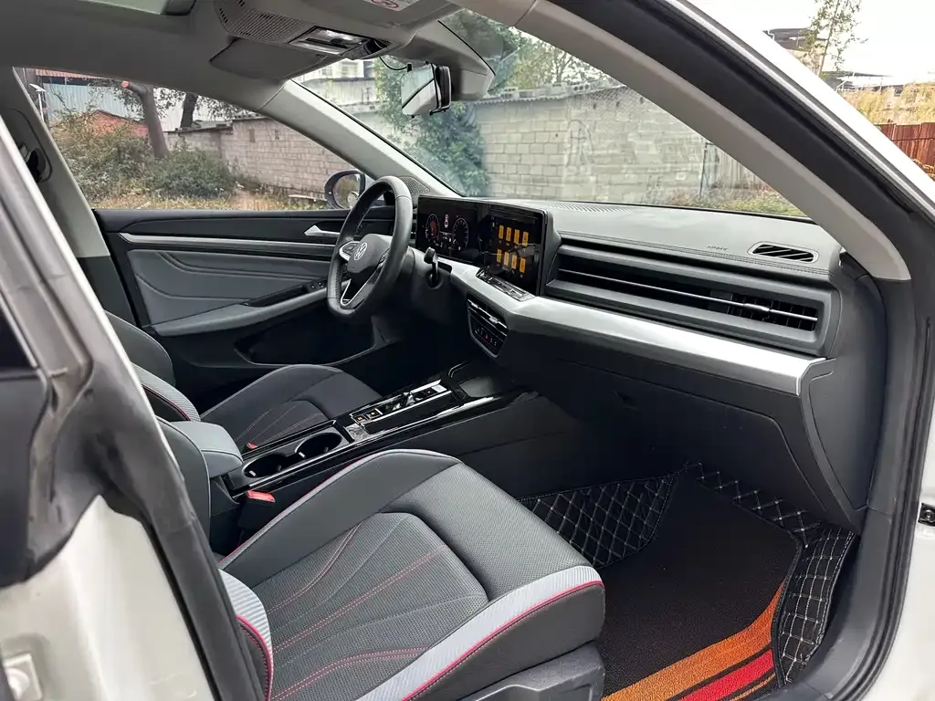Volkswagen Lamando 2024 из CN, фото 7