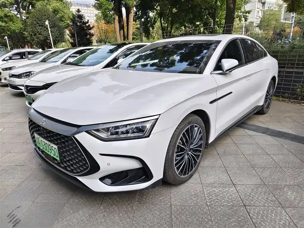 BYD Han — фото 1