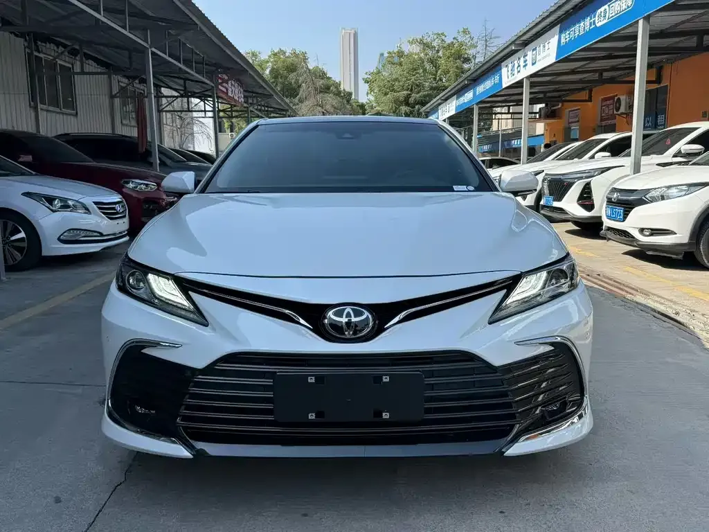 Toyota Camry 2022 из CN, фото 2