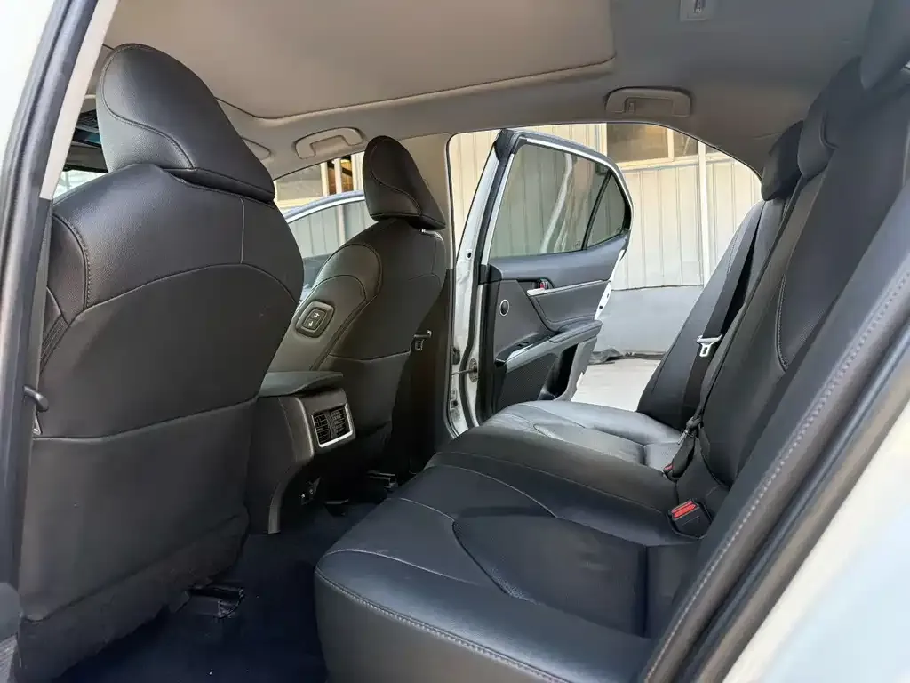 Toyota Camry 2022 из CN, фото 5
