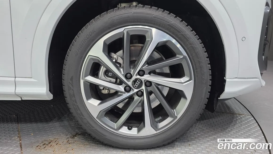 Audi Q5 2025 из KR, фото 5