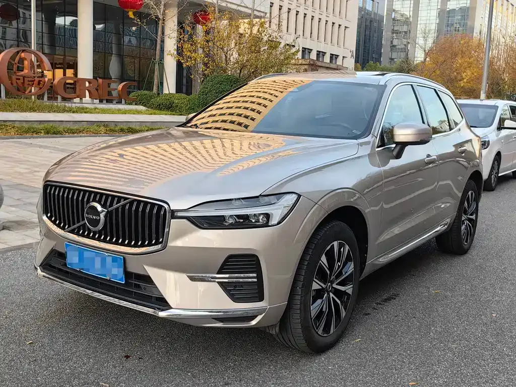 Volvo XC60 2023 из CN, фото 1