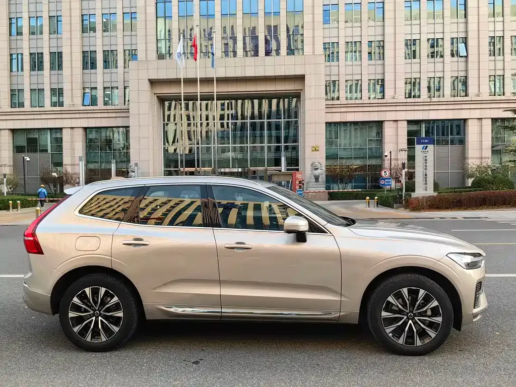 Volvo XC60 2023 из CN, фото 8