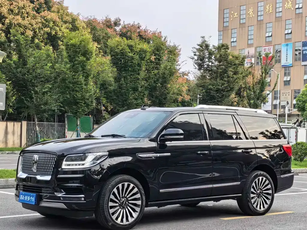 Lincoln Navigator 2023 из CN, фото 1