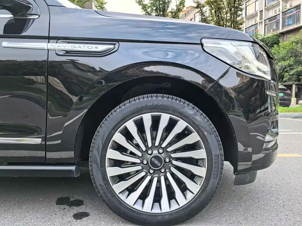 Lincoln Navigator 2023 из CN, фото 9