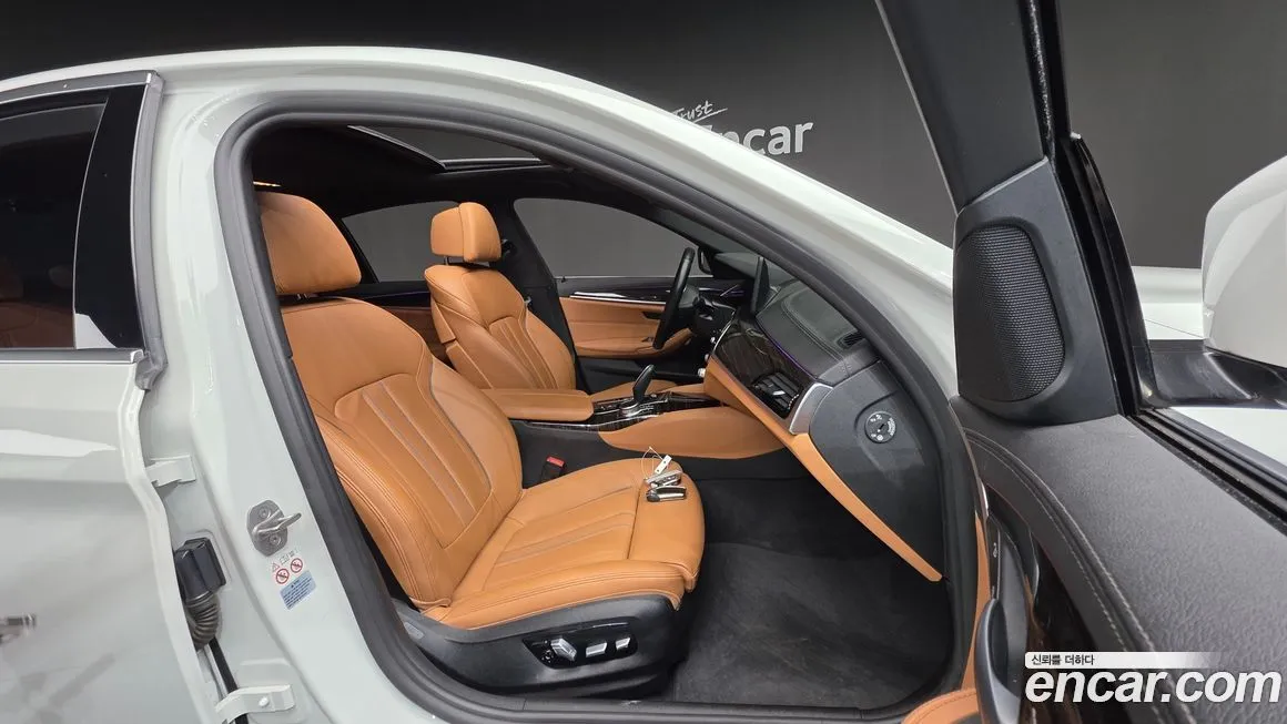 BMW 5-Series 2021 из KR, фото 10