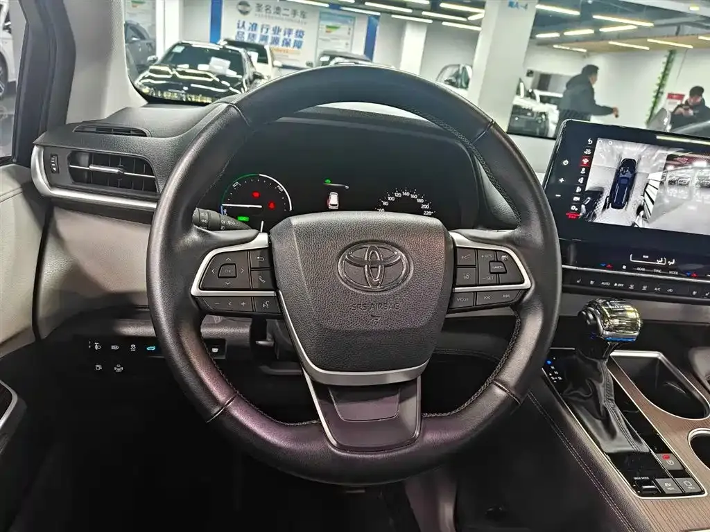 Toyota Granvia 2024 из CN, фото 6