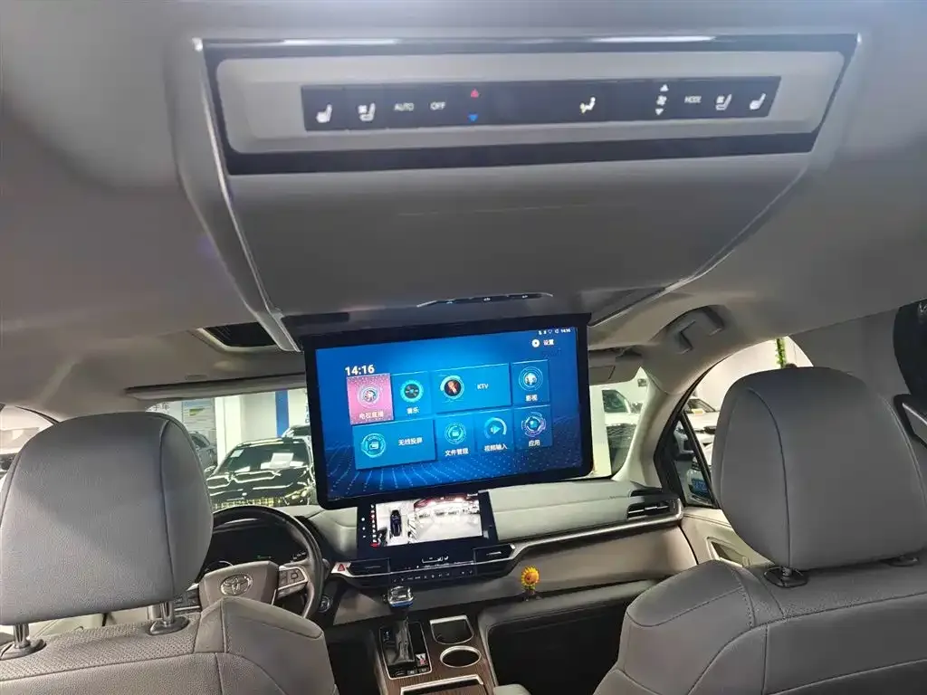 Toyota Granvia 2024 из CN, фото 7