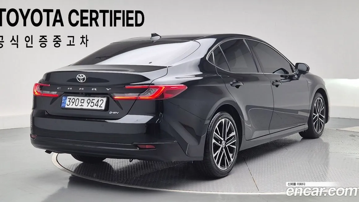 Toyota Camry 2025 из KR, фото 2