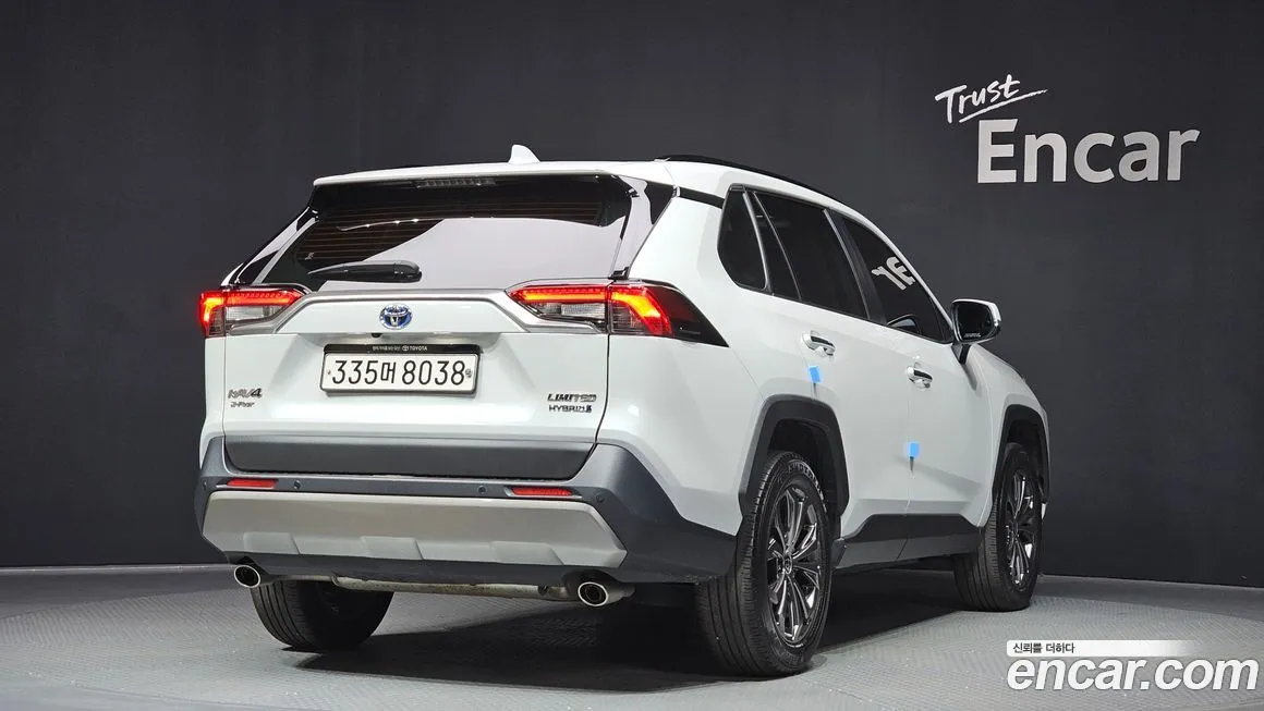 Toyota RAV4 2024 из KR, фото 2