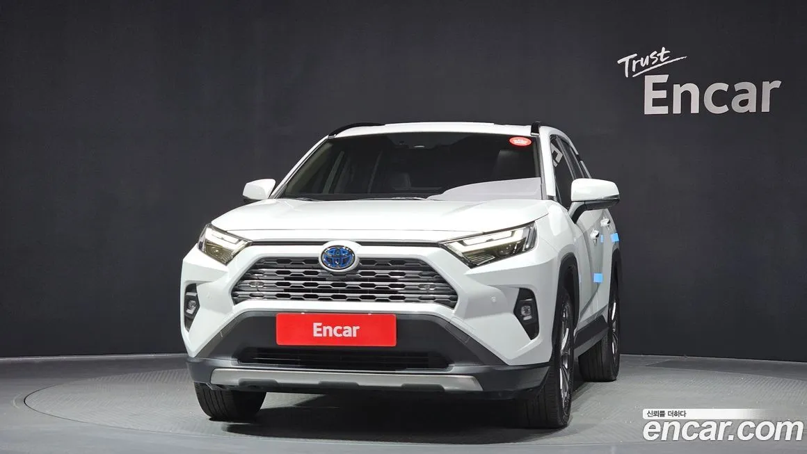 Toyota RAV4 2024 из KR, фото 3