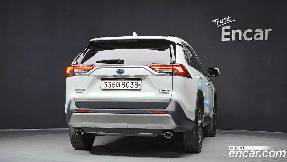 Toyota RAV4 2024 из KR, фото 4
