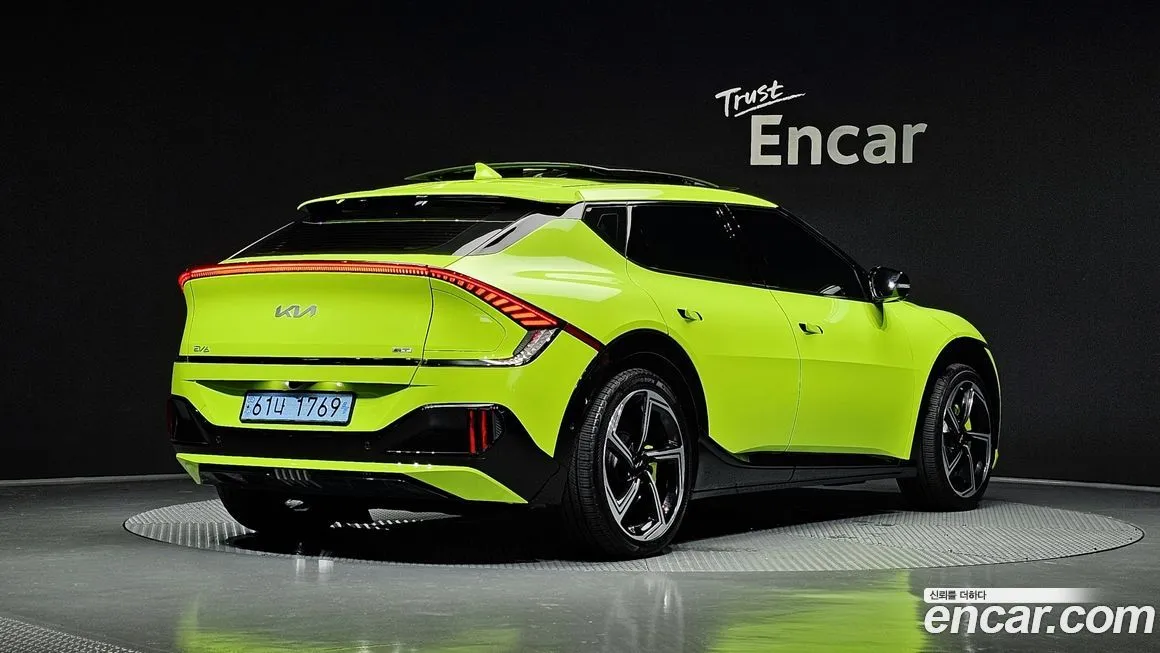 Kia EV6 2023 из KR, фото 2
