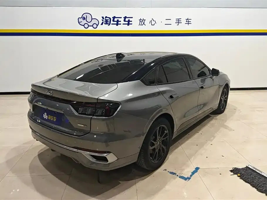 Ford Mondeo 2023 из CN, фото 3