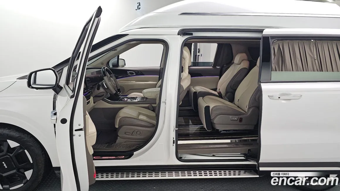 Kia Carnival — фото 10