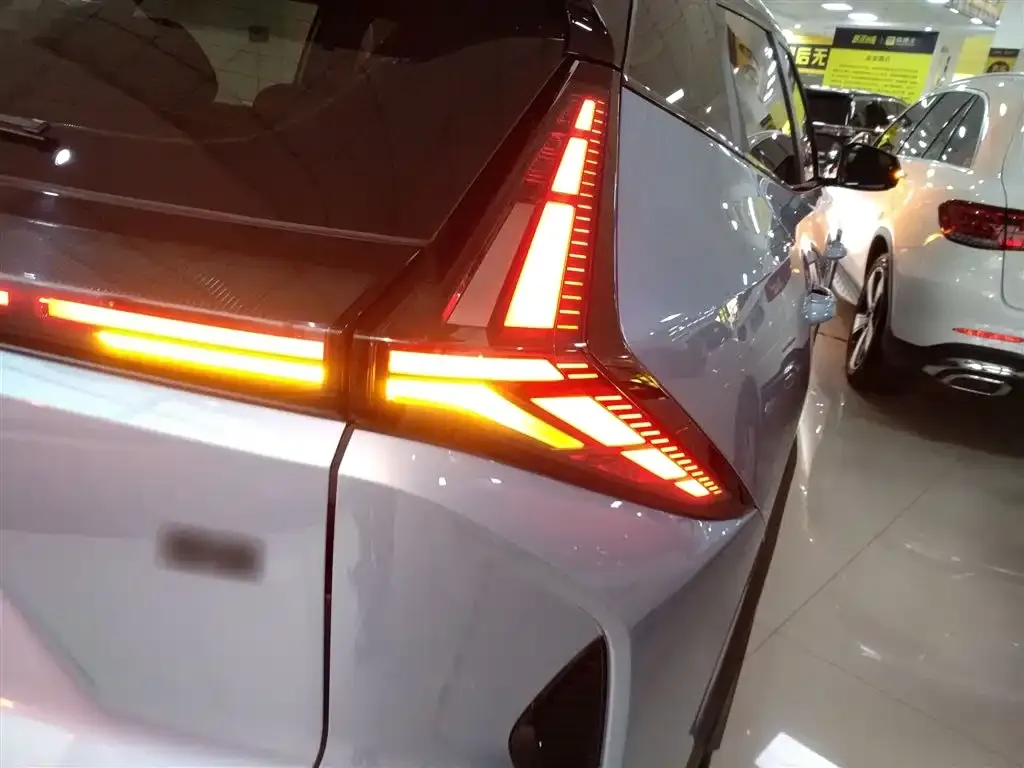 Geely Boyue 2024 из CN, фото 8