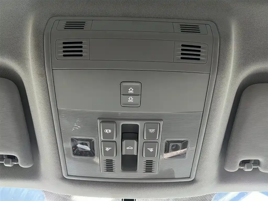 Volkswagen Tharu 2021 из CN, фото 8