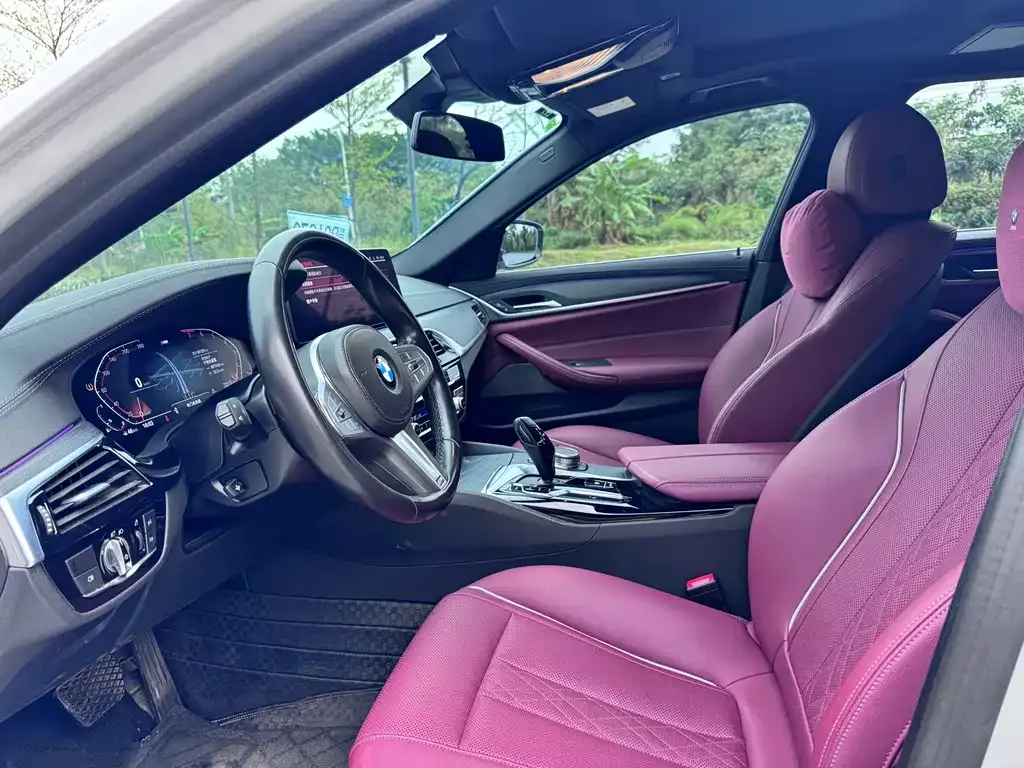 BMW 5 Series — фото 10