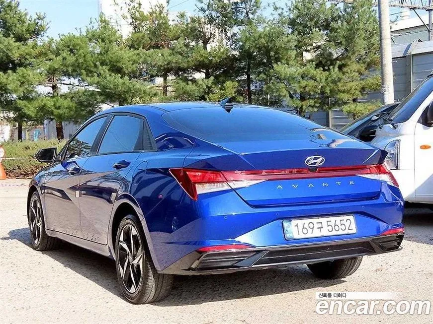 Hyundai AVANTE 2022 из KR, фото 2