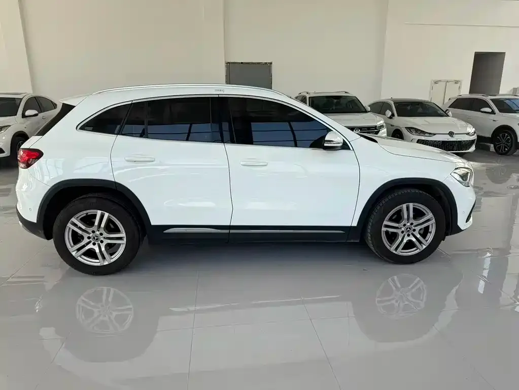 Mercedes-Benz GLA — фото 10