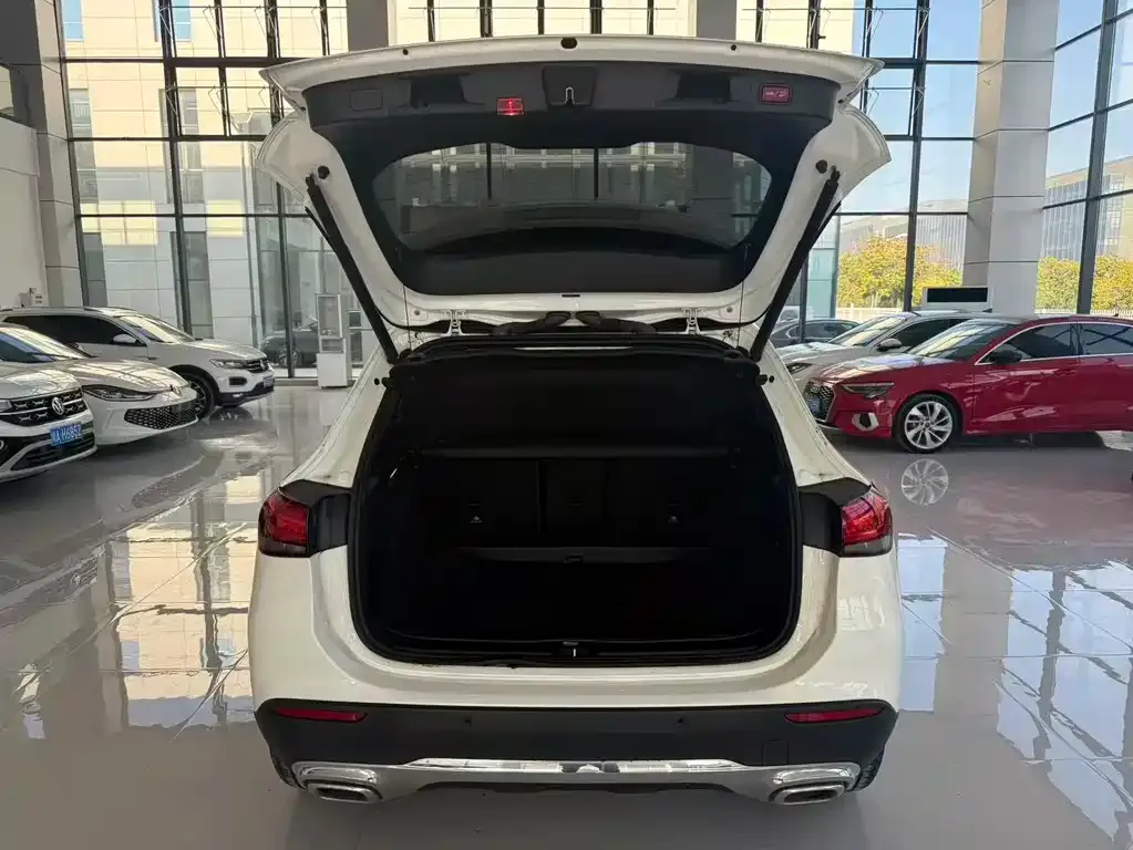 Mercedes-Benz GLA — фото 7