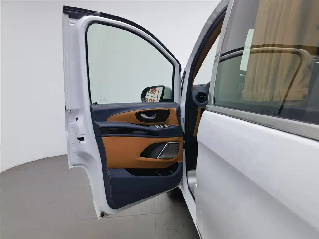 Mercedes-Benz Vito 2022 из CN, фото 8