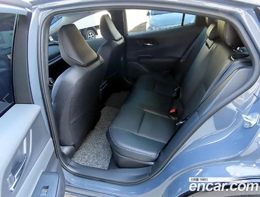 Toyota Prius — фото 6