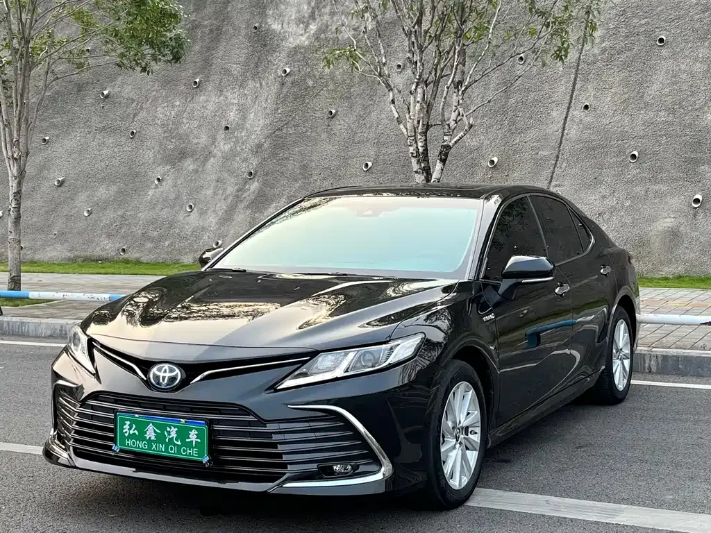 Toyota Camry 2023 из CN, фото 1