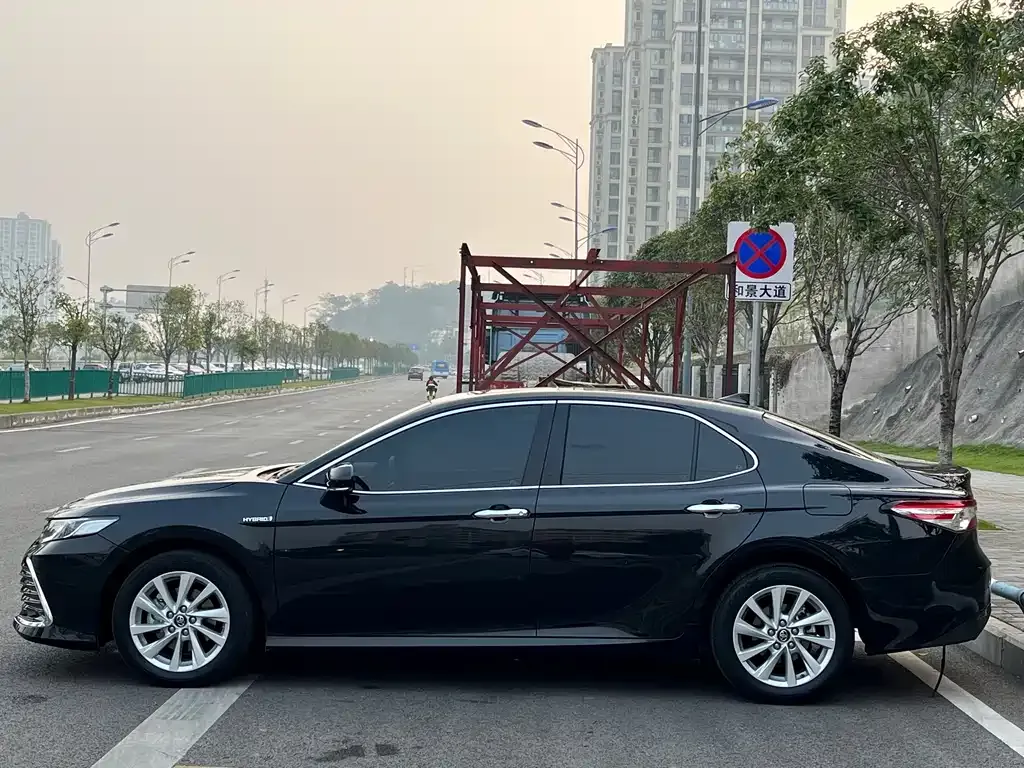 Toyota Camry 2023 из CN, фото 8