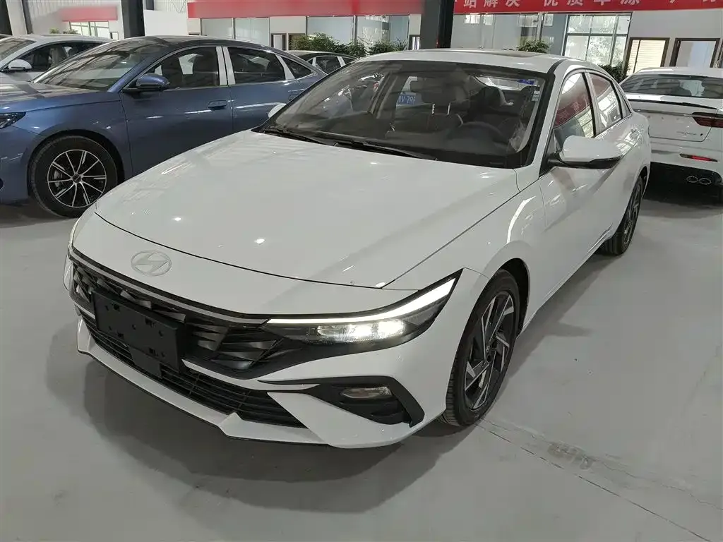 Hyundai Elantra 2025 из CN, фото 2