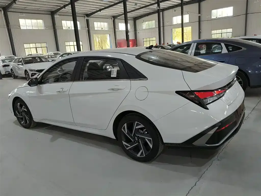 Hyundai Elantra 2025 из CN, фото 5