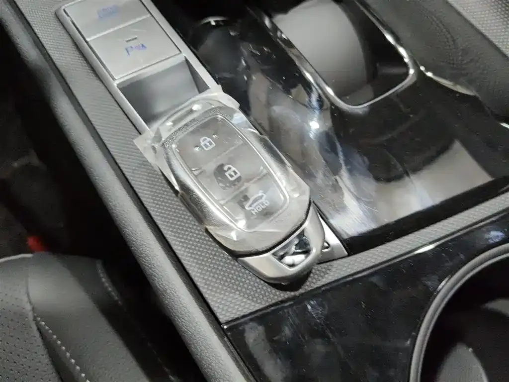 Hyundai Elantra 2025 из CN, фото 9