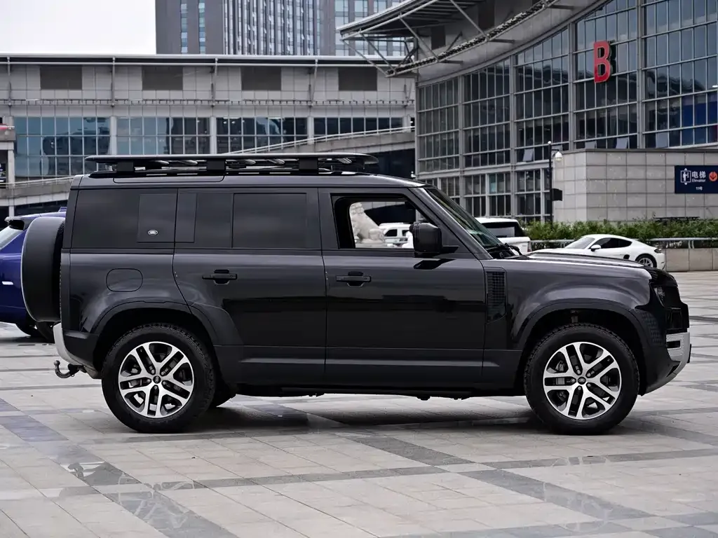 Land Rover Defender — фото 4