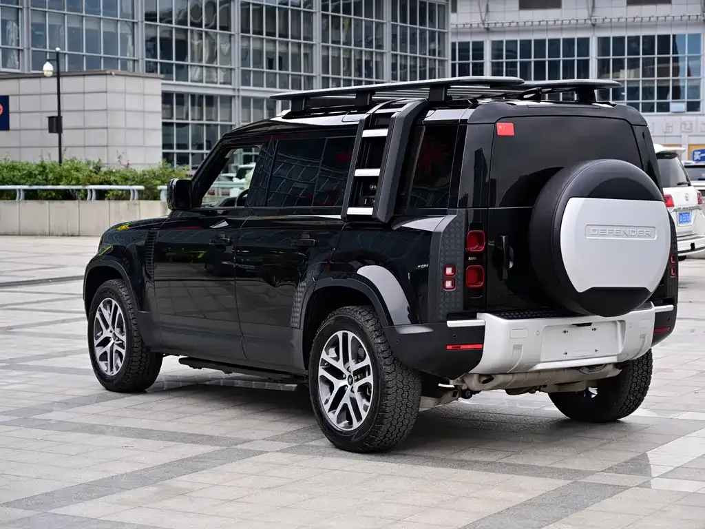 Land Rover Defender — фото 6