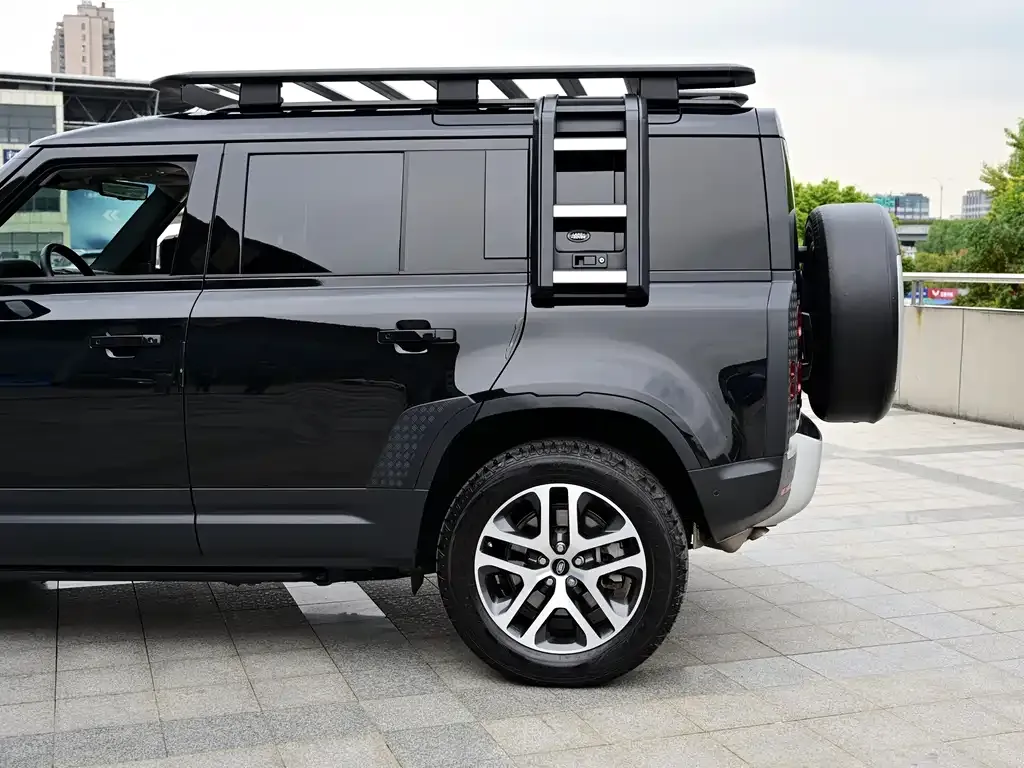Land Rover Defender — фото 7