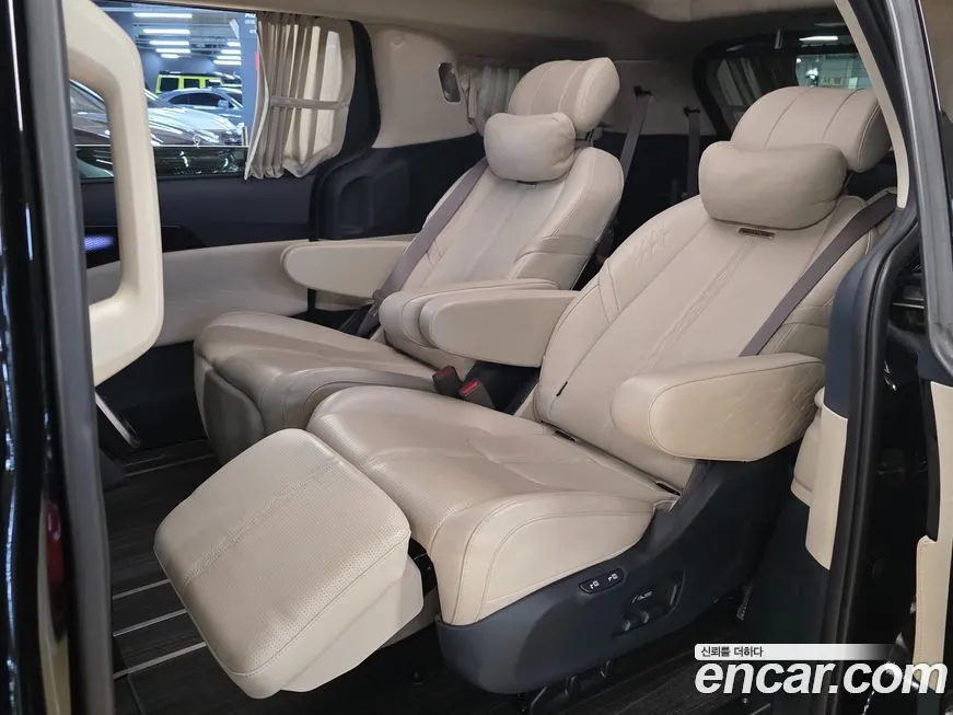 Kia Carnival — фото 1