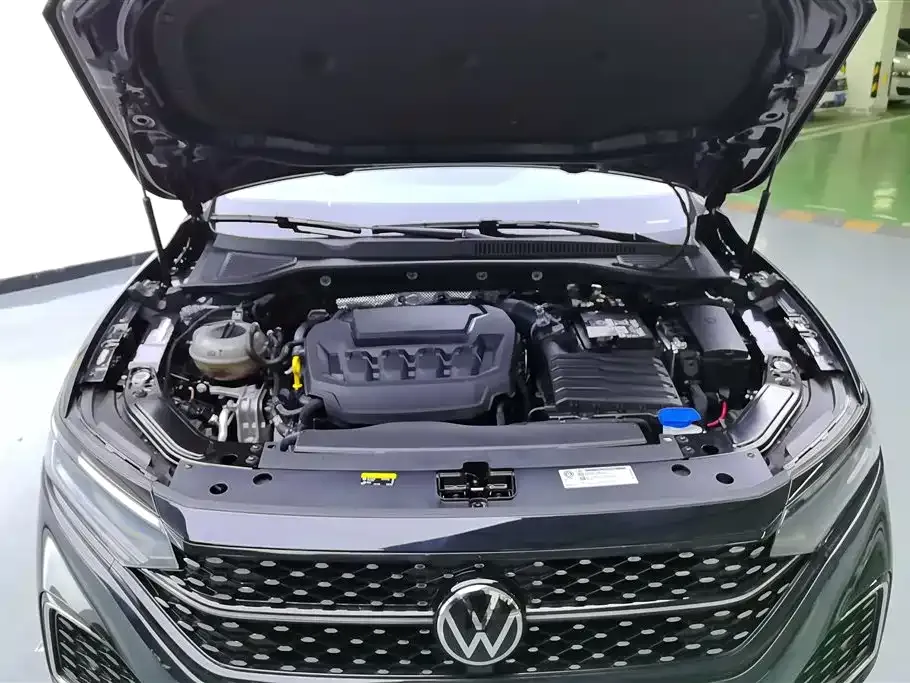 Volkswagen Passat — фото 10