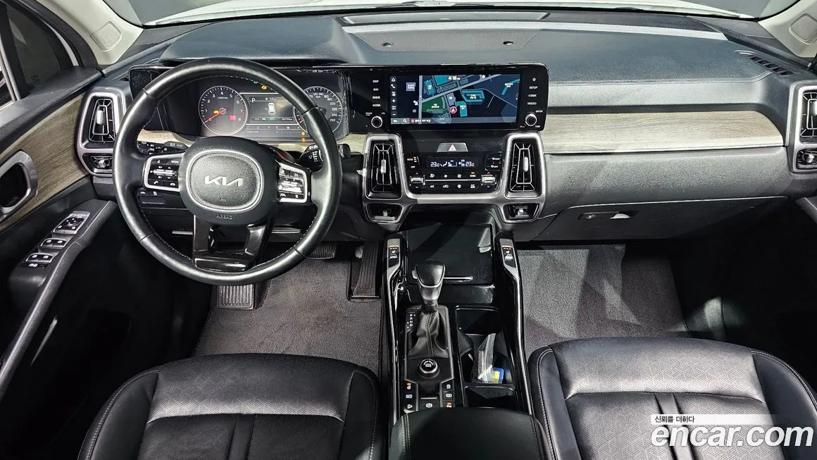 Kia Sorento — фото 7