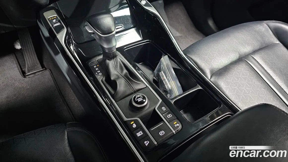 Kia Sorento — фото 9