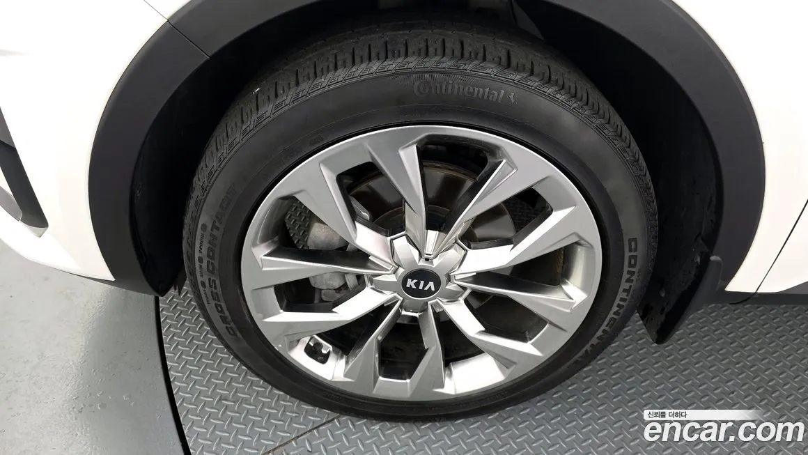 Kia Sorento — фото 5